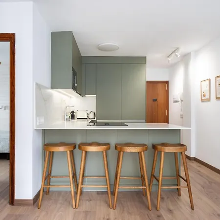 Home2book Cozy Pool Retreat In *