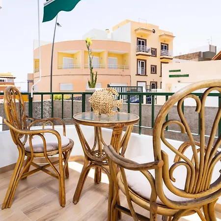 Home2book Cozy Pool Retreat In Apartment Candelaria